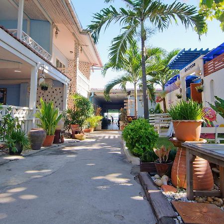 สุุขขี บีช รีสอร์ท Hotel เกาะล้าน ภายนอก รูปภาพ